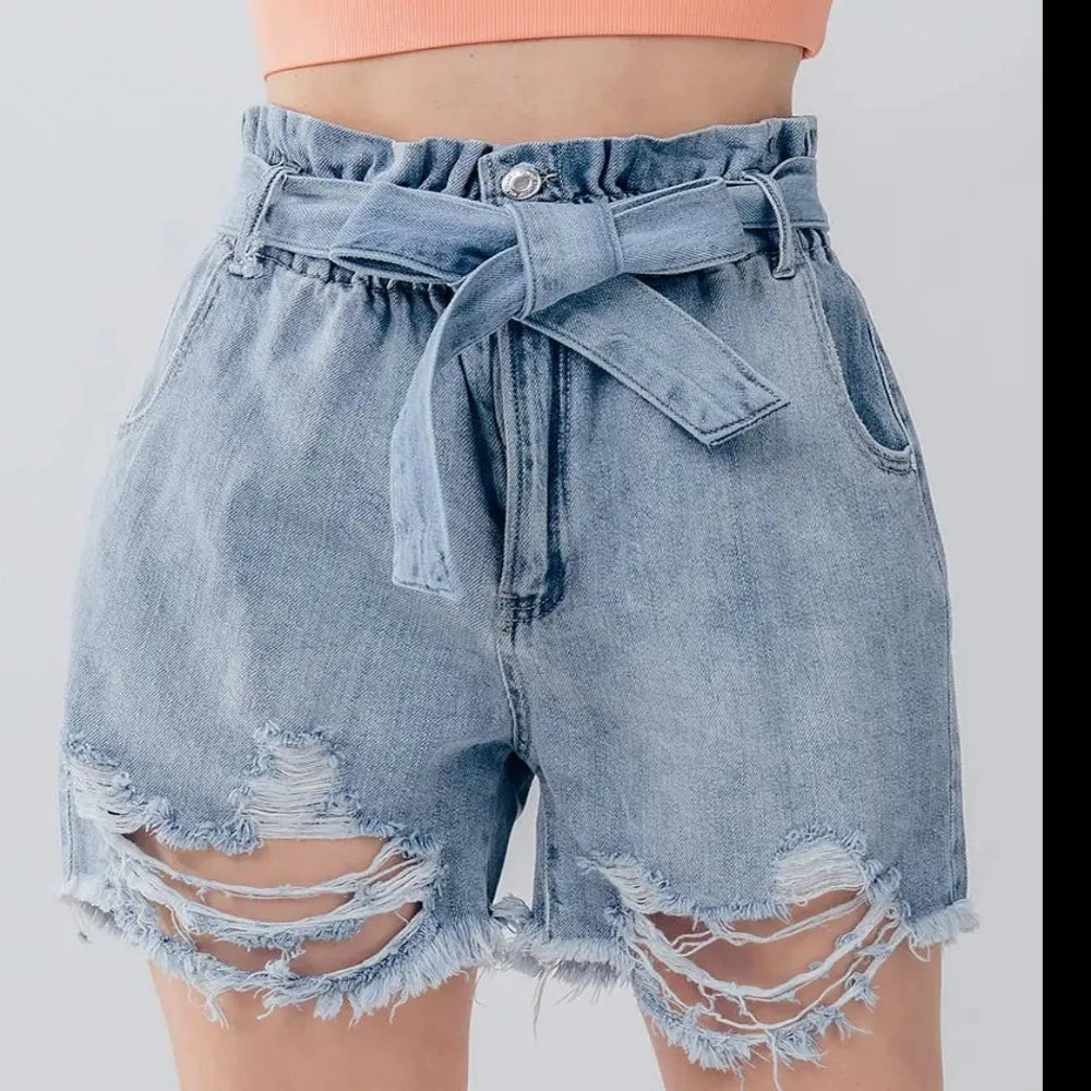 denim distressed shorts www.chasethebutterflies.com