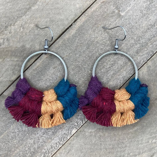 Macrame Earrings - www.chasethebutterflies.com