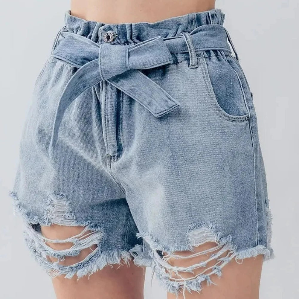 denim distressed shorts www.chasethebutterflies.com